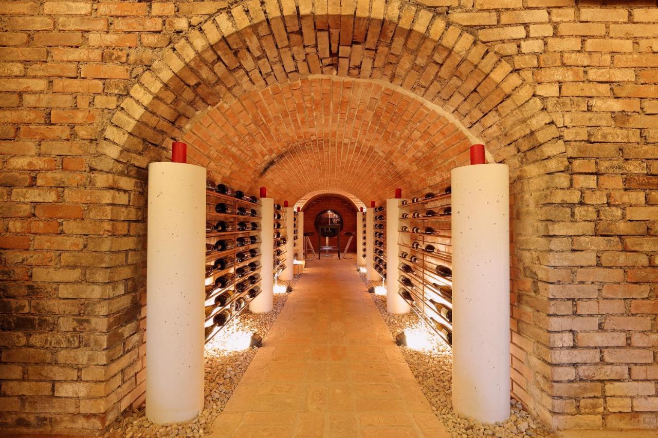 Отель Weinresidenz Sonnleitner - Adults Only Фюрт Экстерьер фото